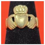 14k Yellow Gold Ring  Size 7 3.67g