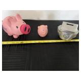 Piggy timer, piggy bank and boat with animals