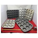 Cupcake or muffin baking pans