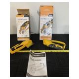 Two Saker Plus electric scissors witu only one