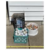 Club Champ practice net, small bucket of teeï¿½s