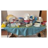 Miscellaneous kitchen items,