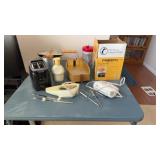 Kitchen deep fryer, popcorn popper, toaster,