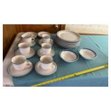 Crowning fashion, stoneware plates, bowls, cups,