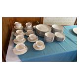 Homer Laughlin dish set , Rhythm set of 12