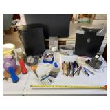 NoviTech paper shredder, small flip lid trash