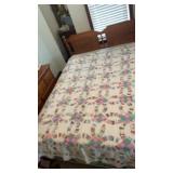 Handmade wedding ring quilt 80 x 88 inches some