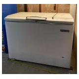 Sears Freezer DOES NOT WORK. Measures 48 wide x