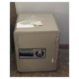 Sentry Valueguard safe . Safe is empty and was