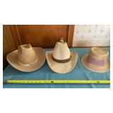 Menï¿½s straw, hats, and cowboy hat