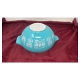 Pyrex butter print Cinderella bowl number 444,