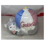 Vintage Ceramic Cookie Jar. Features a cat