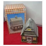 1998 Cracker Barrel Farm Barn Cookie Jar