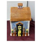 Decorative Ceramic Cookie Jar Shaped like a