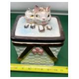 Vintage Kittens in Basket Cookie jar