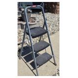 Rubbermaid Step Ladder