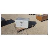 Load lock all aluminum toolbox 30" with X 18"