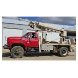 Ford F800 Diesel Crane Truck AT. Has Been Wrecked.