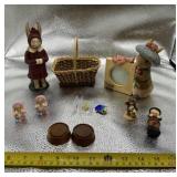 Frederic Warne & Company Rabbit Figurines,