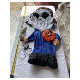 Halloween Decoration Does Blow Up