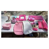 Minnie Mouse Play Accessories and Frozen Piggy
