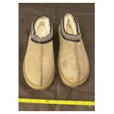 Slippers Size Unknown