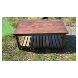 Rectangular coffee table with bottom storage