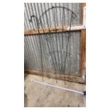 5 ft Trellis and shepherd hook