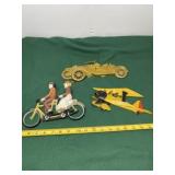 Mcmixxv Plastic Bicycle , Homco Cast Iron bi