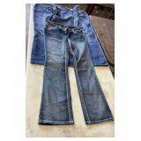Mauriceï¿½s Jeans See pics for sizes