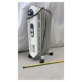 Holmes radiator style electric portable space