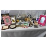 Tote with lid of Picture Frames, Home Decor and