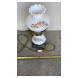 Vtg Gone With the Wind style milk glass parlor