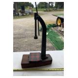 Early 20th century cast iron bottle cap capper,