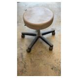 Adjustable Roll Around Seat