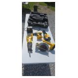 DEWALT CORDLESS TOOL SET W/BATTERY
