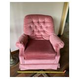La-Z-Boy Swivel Rocker 32" x 27" x 36"