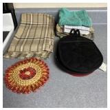 Kitchen Towels and Pot Holders