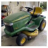 John Deere LT133 Good Running Lawnmower. 38 inch