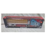 Freightliner semi In Box 1:32 Diecast