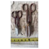 2 Pair of snips