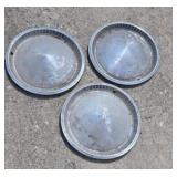 1947 Plymouth hubcaps 3