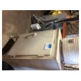 GENERAL ELECTRIC REFRIGERATOR, UNTESTED