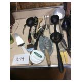 KITCHEN WARE