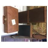 SPEAKERS, CASSETTE CASE