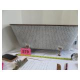 New Large Galvanized Metal Claw Tub (Towels Or