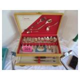 Vtg Nice 1847 Rodgers Bros Silverware Set