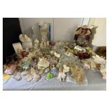 Tote with Lid of All Angels and Tree Toppers