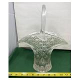 L. E. Smith Brides Clear Cut Basket