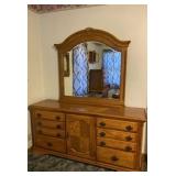 Singer Furniture Country Style Dresser with